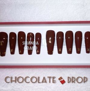 Lux Press-On Nails (Coffin Shape)